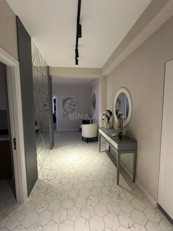 Kirayə verilir 3 otaqlı mənzil 150 m²