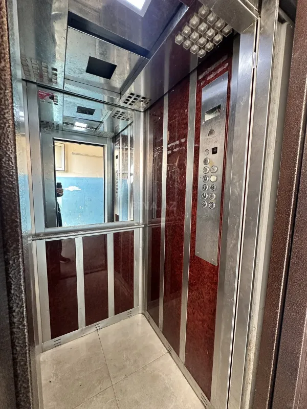 Satılır 1 otaqlı mənzil 40 m²