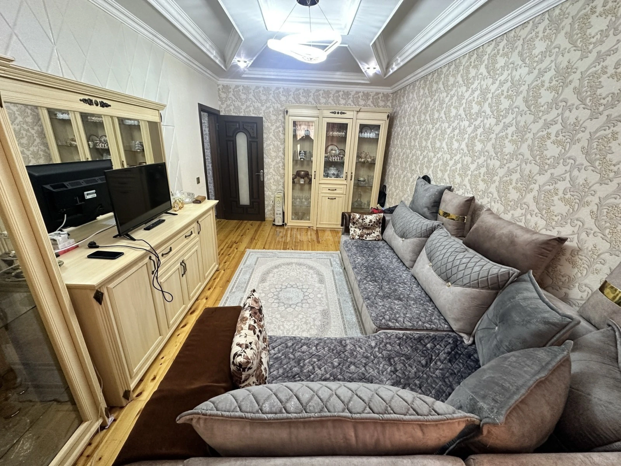 Satılır 1 otaqlı mənzil 40 m²