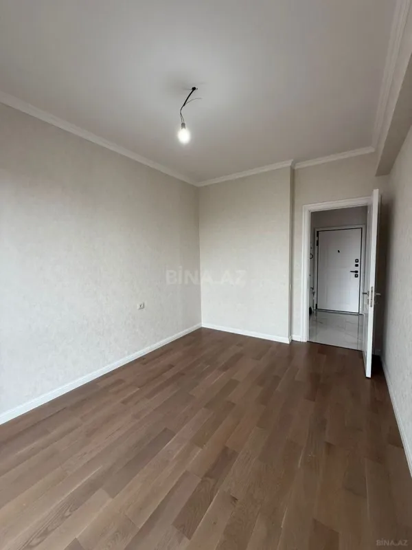 Satılır 4 otaqlı mənzil 105 m²