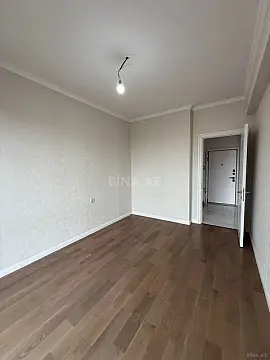 Satılır 4 otaqlı mənzil 105 m²