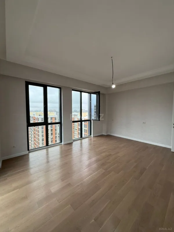 Satılır 4 otaqlı mənzil 105 m²