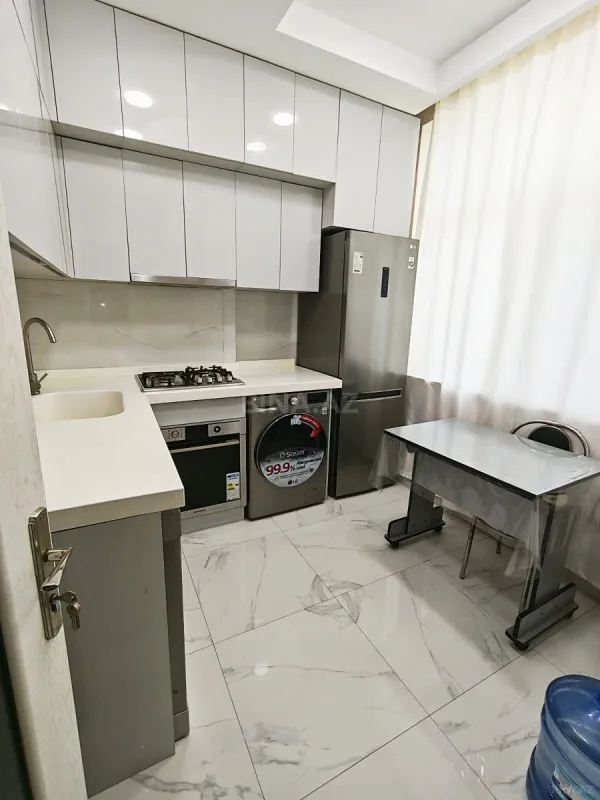 Satılır 2 otaqlı mənzil 64 m²