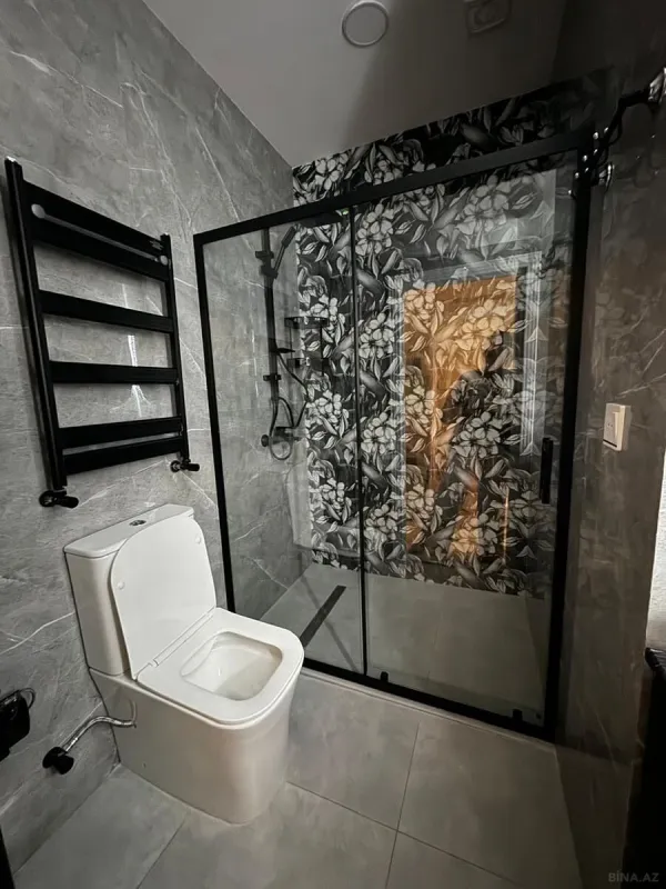 Kirayə verilir 2 otaqlı mənzil 90 m²