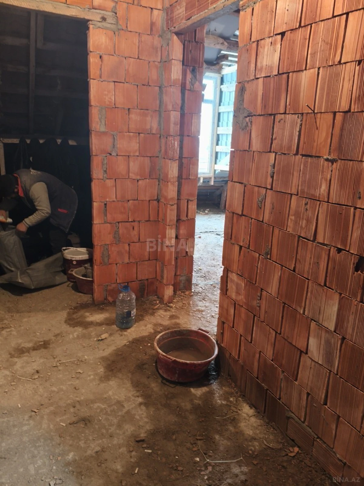 Satılır 2 otaqlı mənzil 68 m²