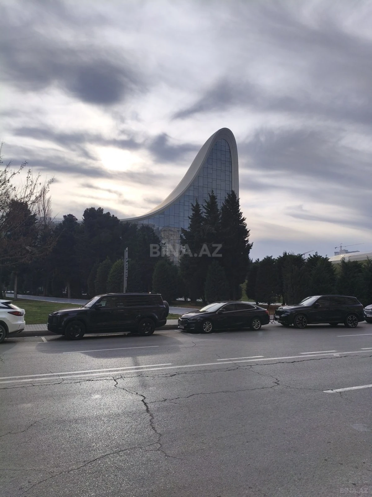 Satılır 2 otaqlı mənzil 68 m²