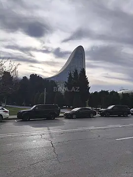 Satılır 2 otaqlı mənzil 68 m²