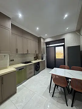 Satılır 3 otaqlı mənzil 95 m²