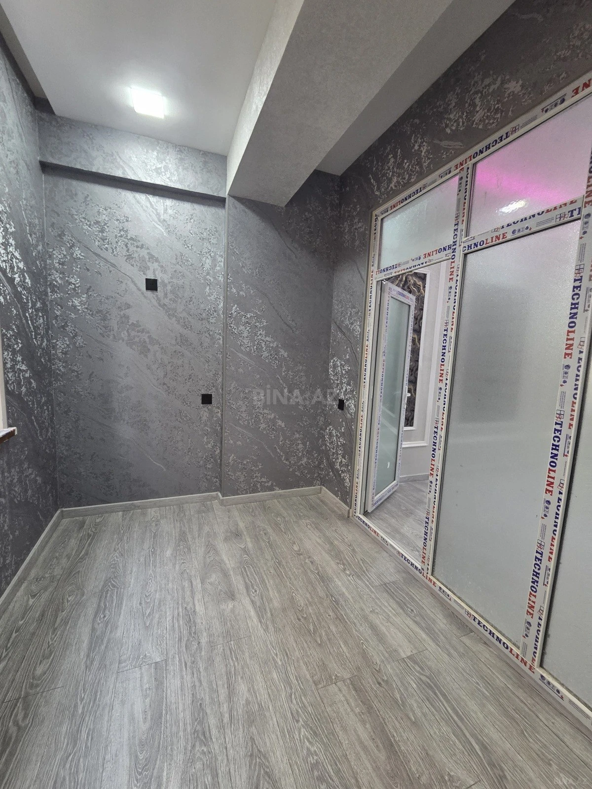 Satılır 2 otaqlı mənzil 31 m²