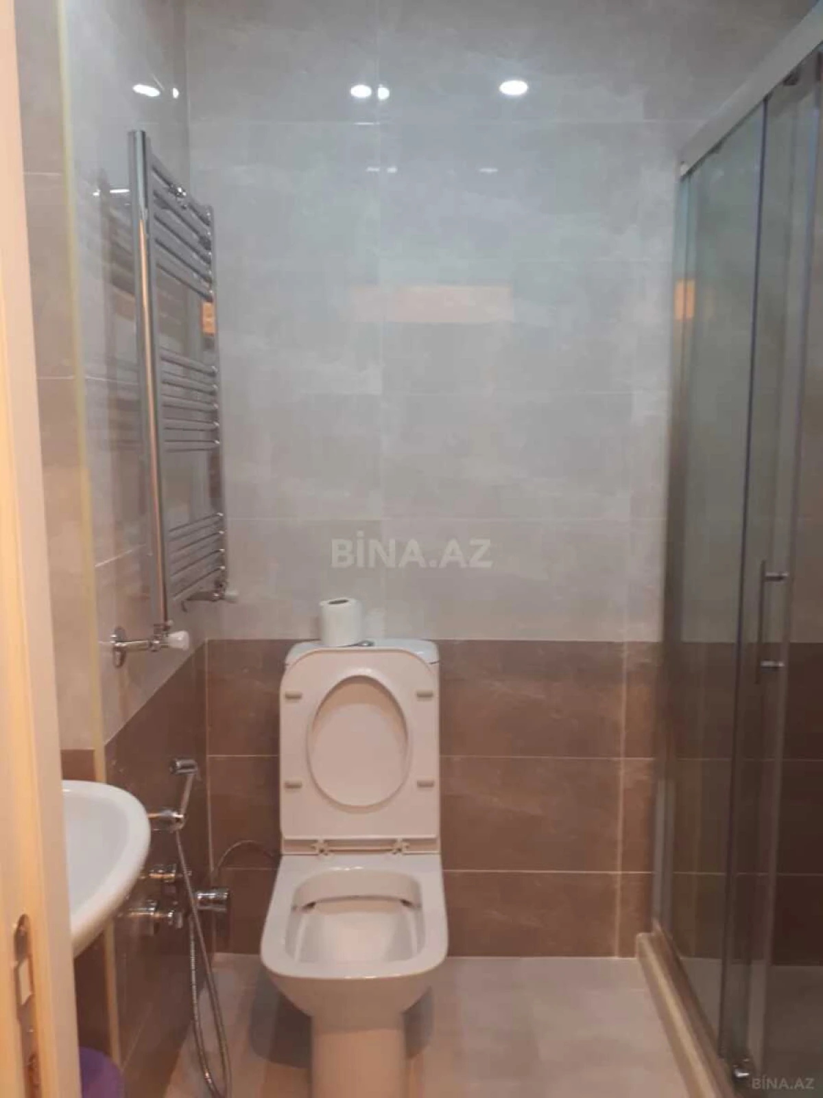 Kirayə verilir 2 otaqlı mənzil 45 m²
