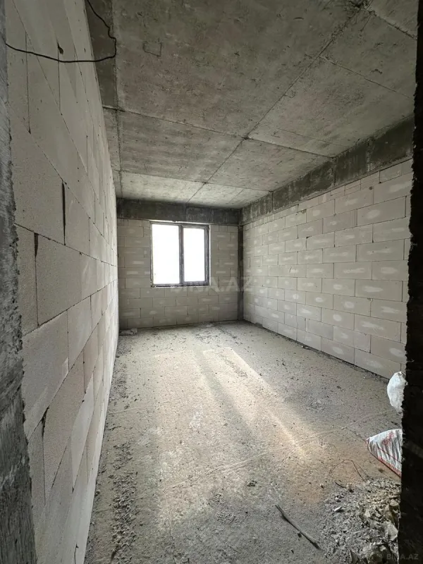 Satılır 3 otaqlı mənzil 135 m²