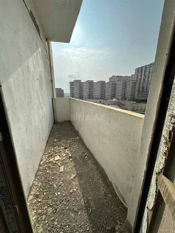 Satılır 3 otaqlı mənzil 135 m²