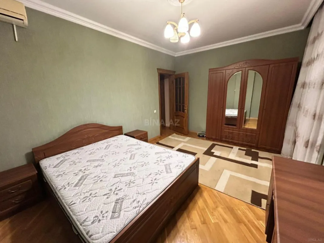 Kirayə verilir 2 otaqlı mənzil 110 m²