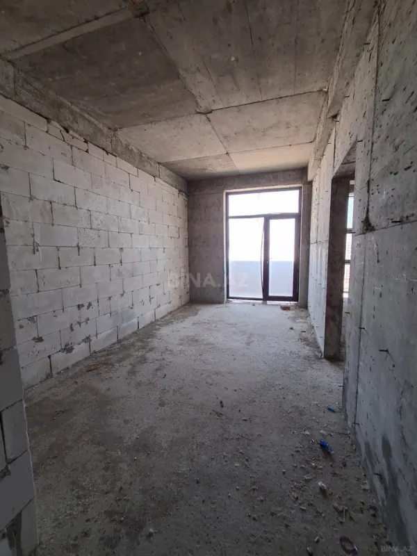 Satılır 4 otaqlı mənzil 200 m²