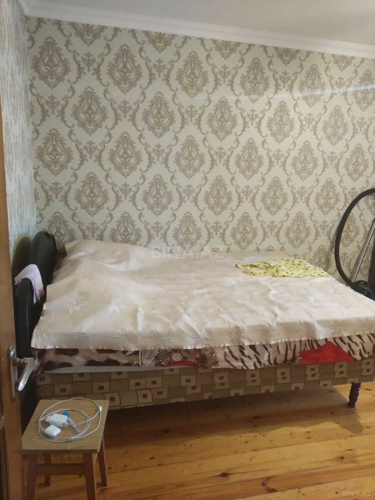 Satılır 4 otaqlı mənzil 100 m²