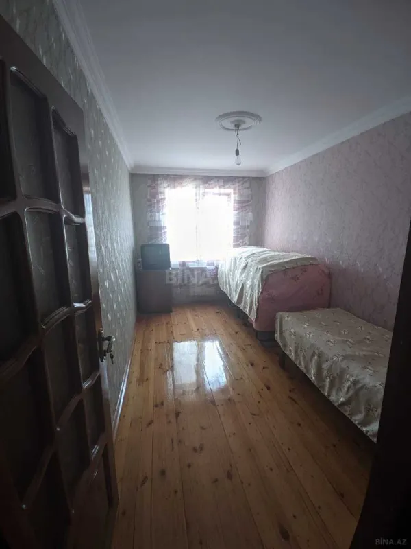 Satılır 4 otaqlı mənzil 100 m²