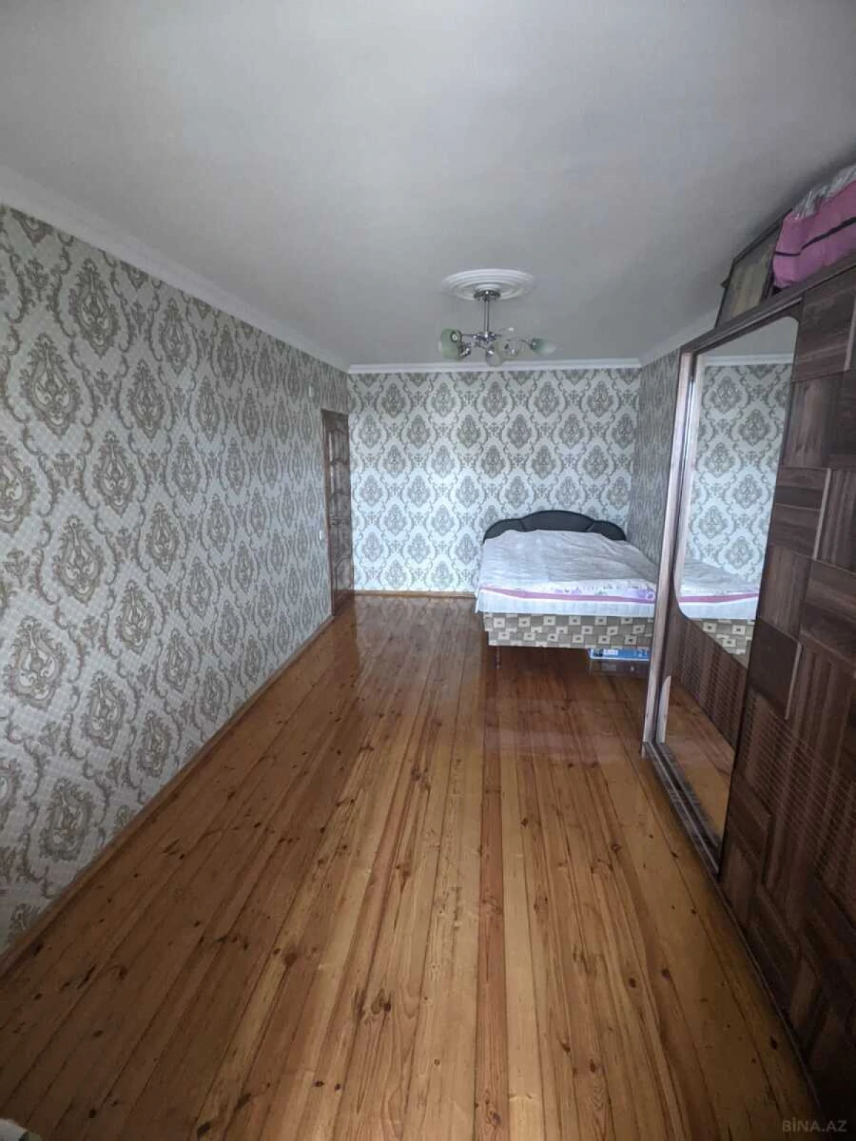 Satılır 4 otaqlı mənzil 100 m²