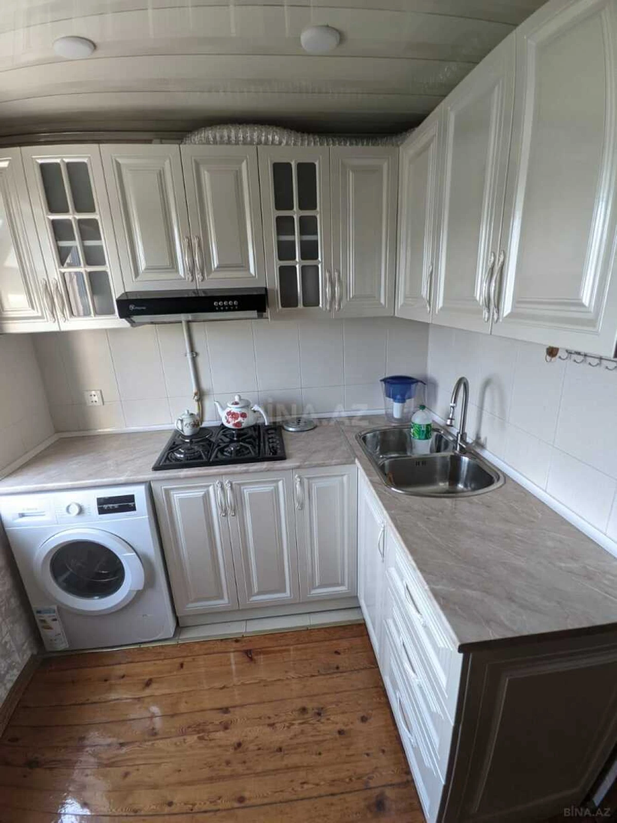 Satılır 4 otaqlı mənzil 100 m²