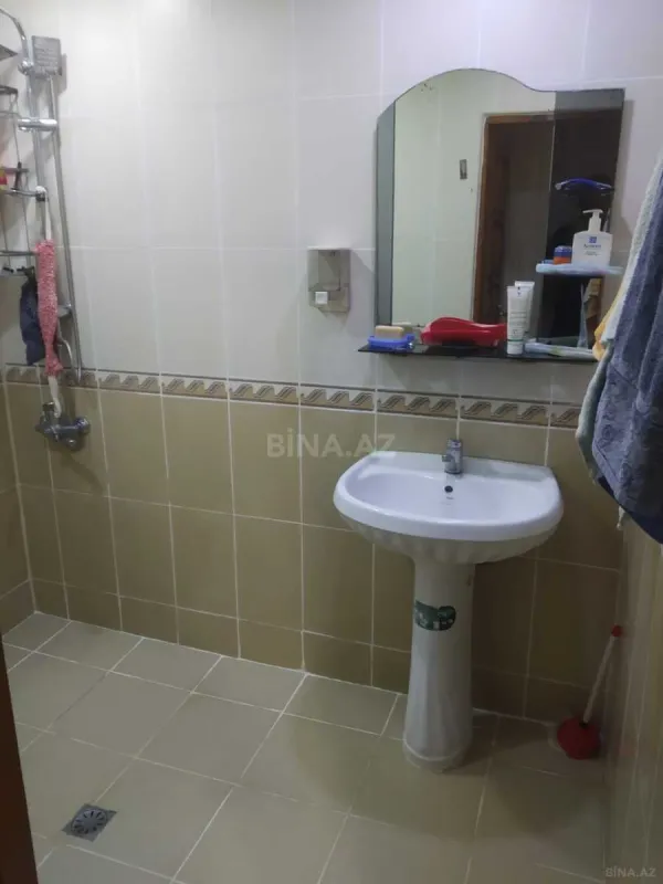 Satılır 4 otaqlı mənzil 100 m²