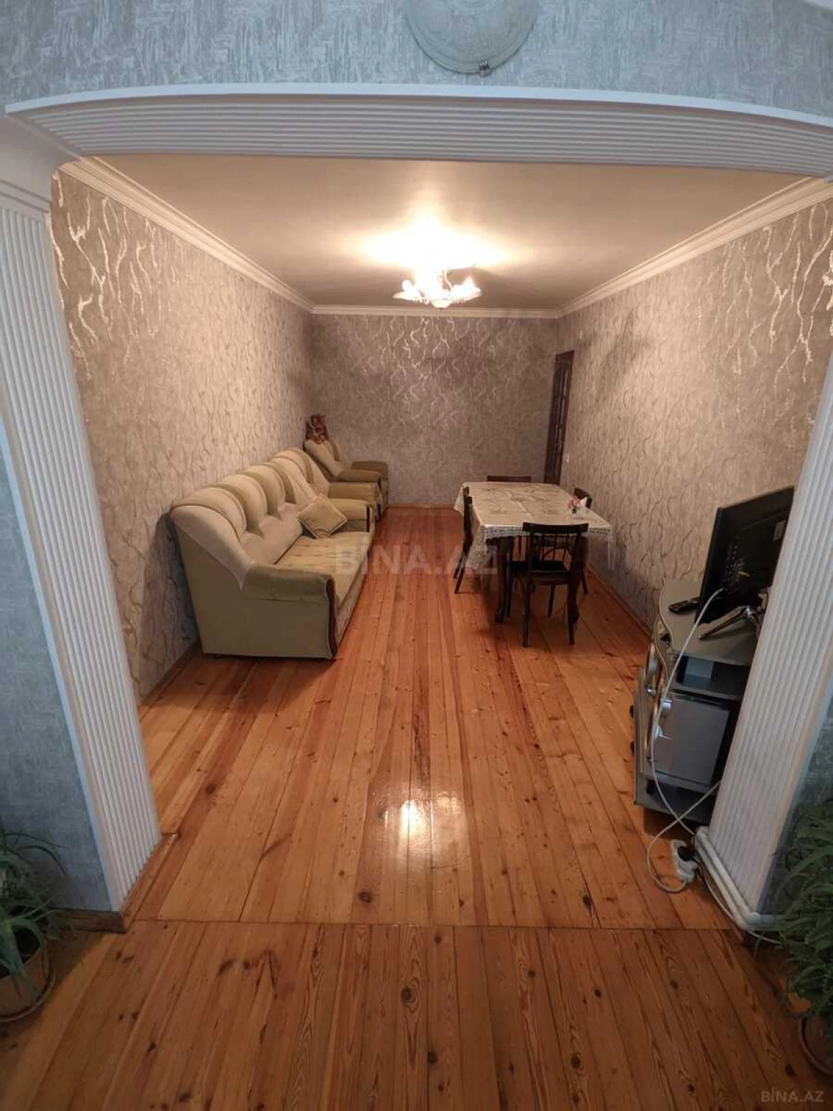 Satılır 4 otaqlı mənzil 100 m²