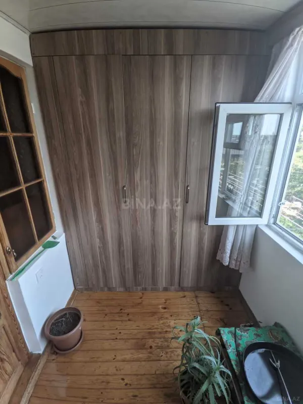 Satılır 4 otaqlı mənzil 100 m²