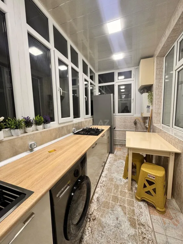 Kirayə verilir 3 otaqlı mənzil 100 m²