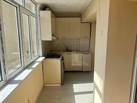 Kirayə verilir 2 otaqlı mənzil 65 m²