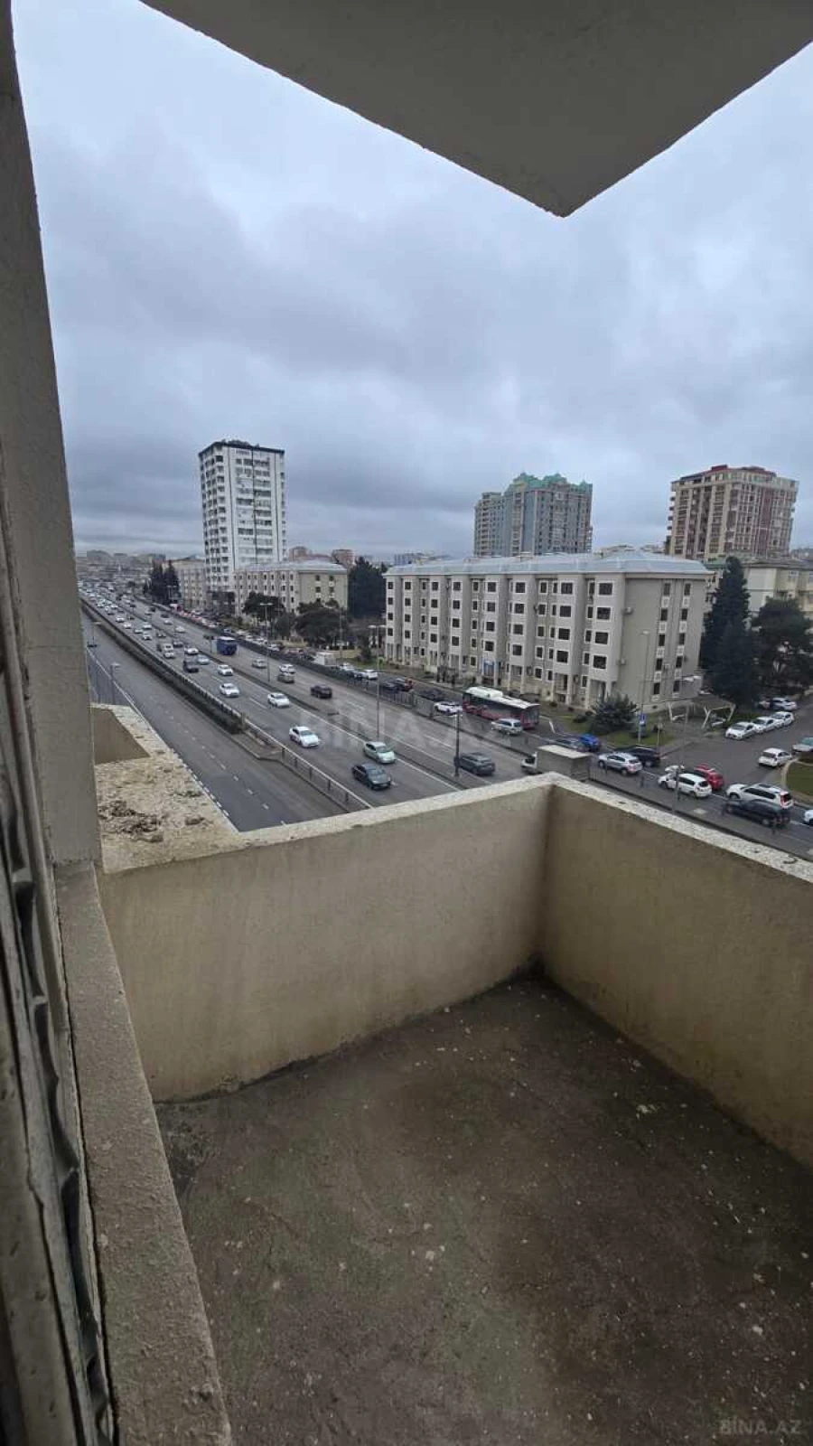 Satılır 3 otaqlı mənzil 120 m²