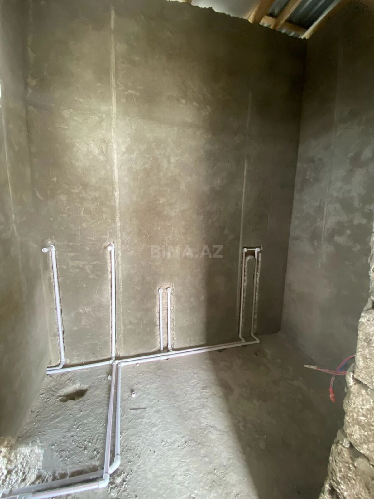 Satılır 5 otaqlı həyət evi 240 m²