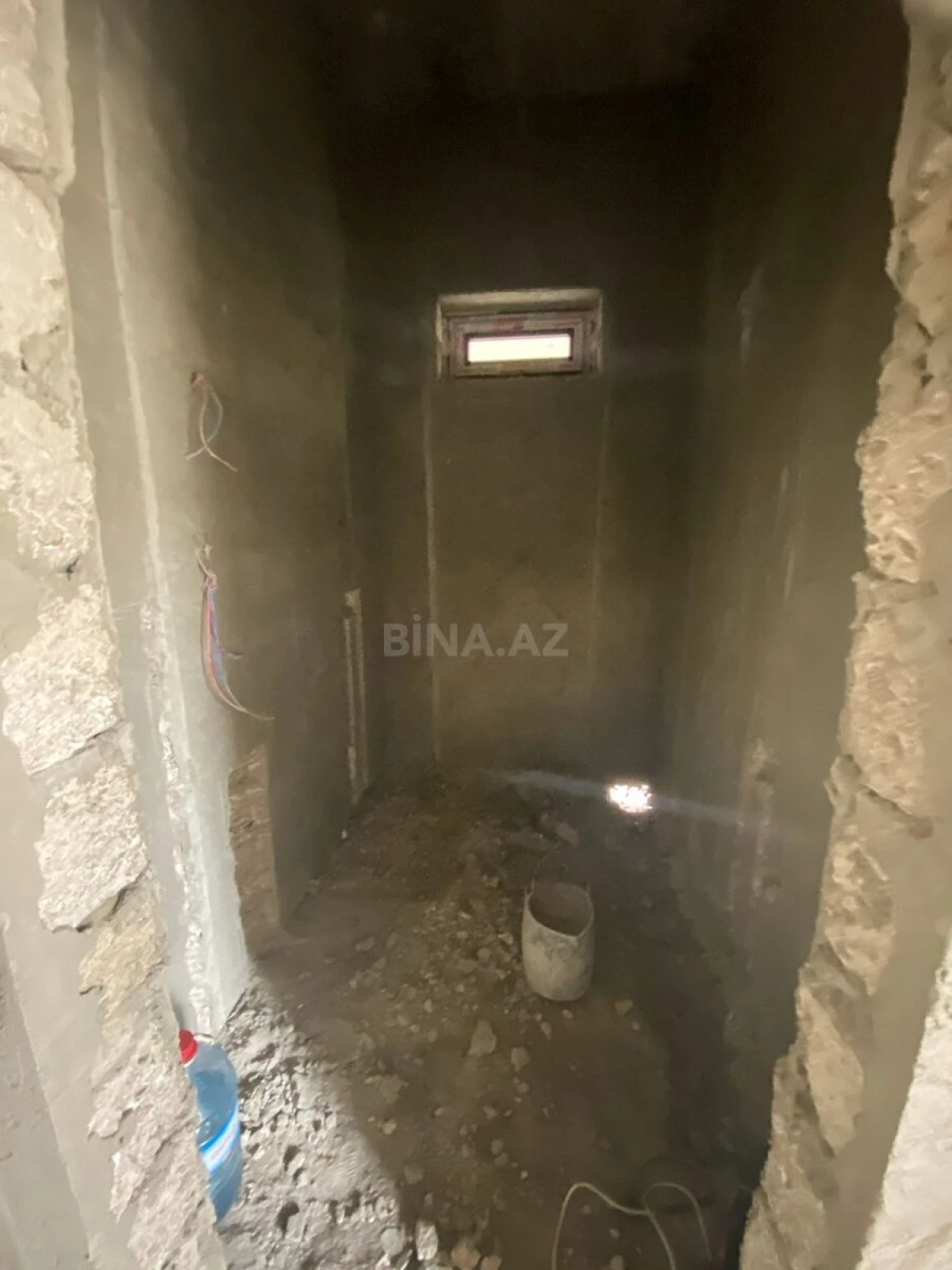 Satılır 5 otaqlı həyət evi 240 m²