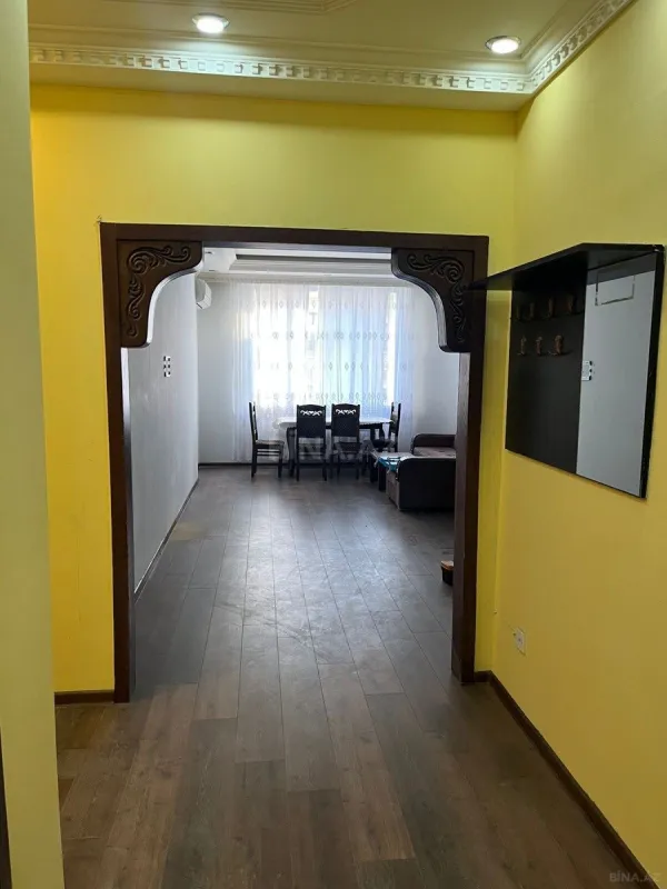 Kirayə verilir 3 otaqlı mənzil 120 m²