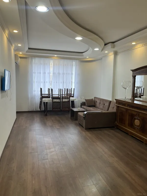Kirayə verilir 3 otaqlı mənzil 120 m²
