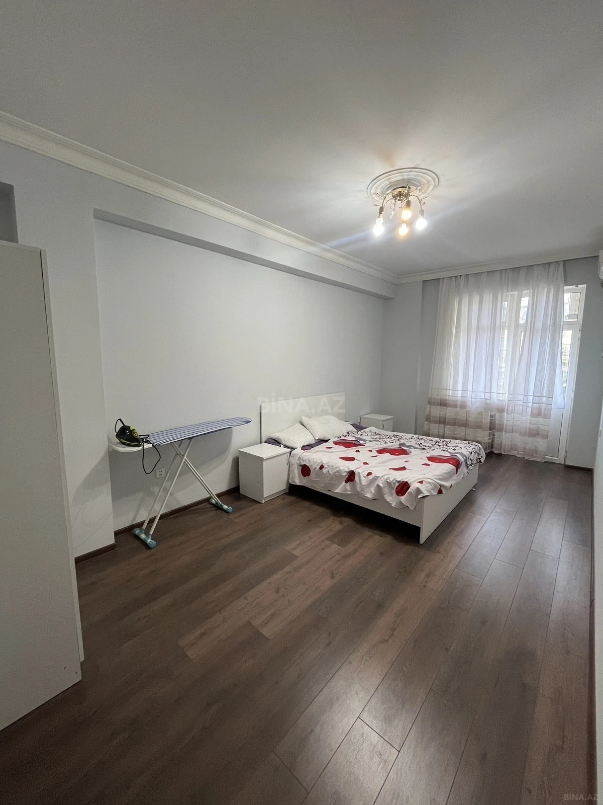 Kirayə verilir 3 otaqlı mənzil 120 m²