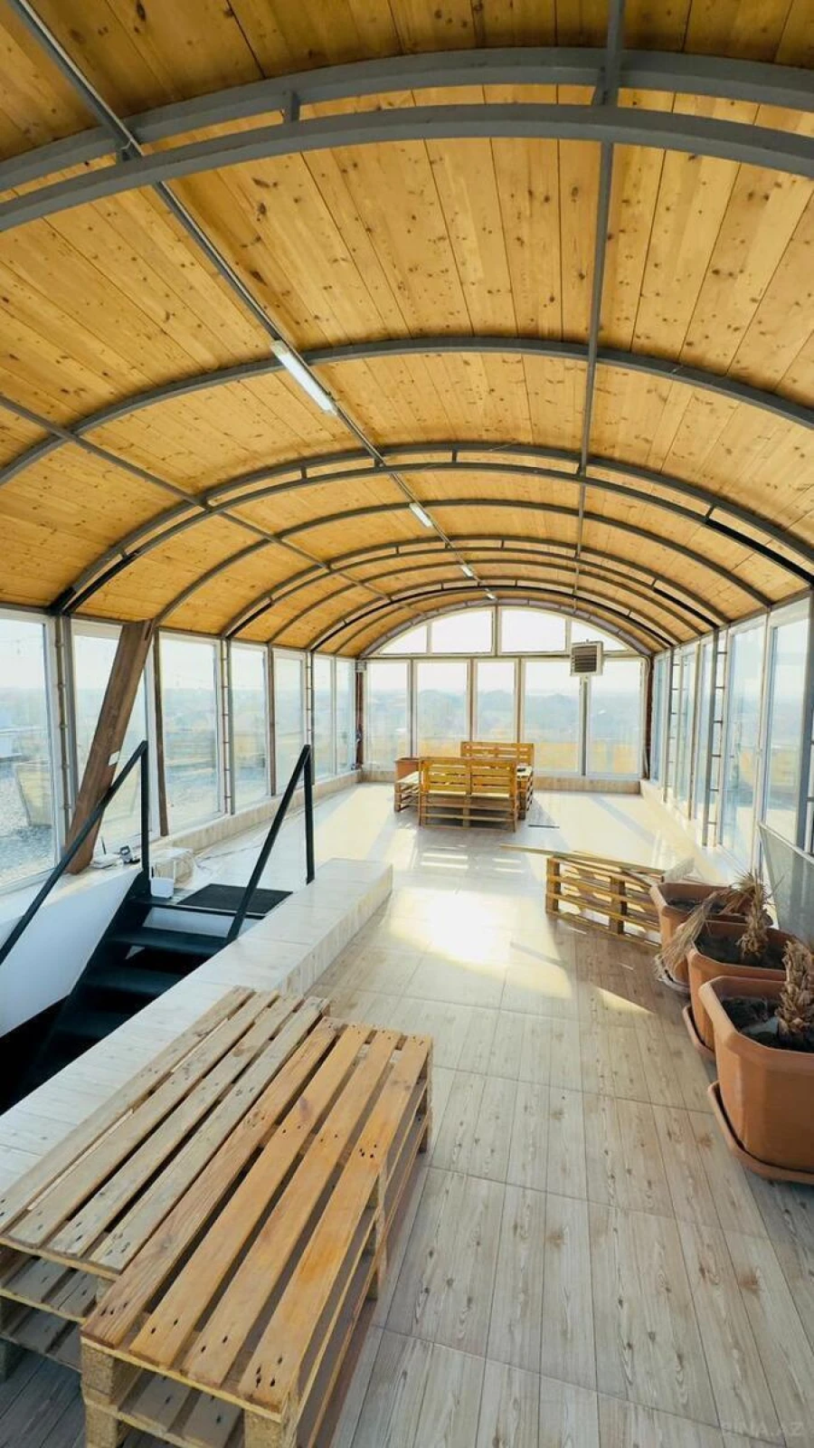 Satılır obyekt 2200 m²