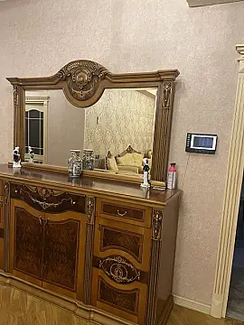 Kirayə verilir 4 otaqlı mənzil 170 m²