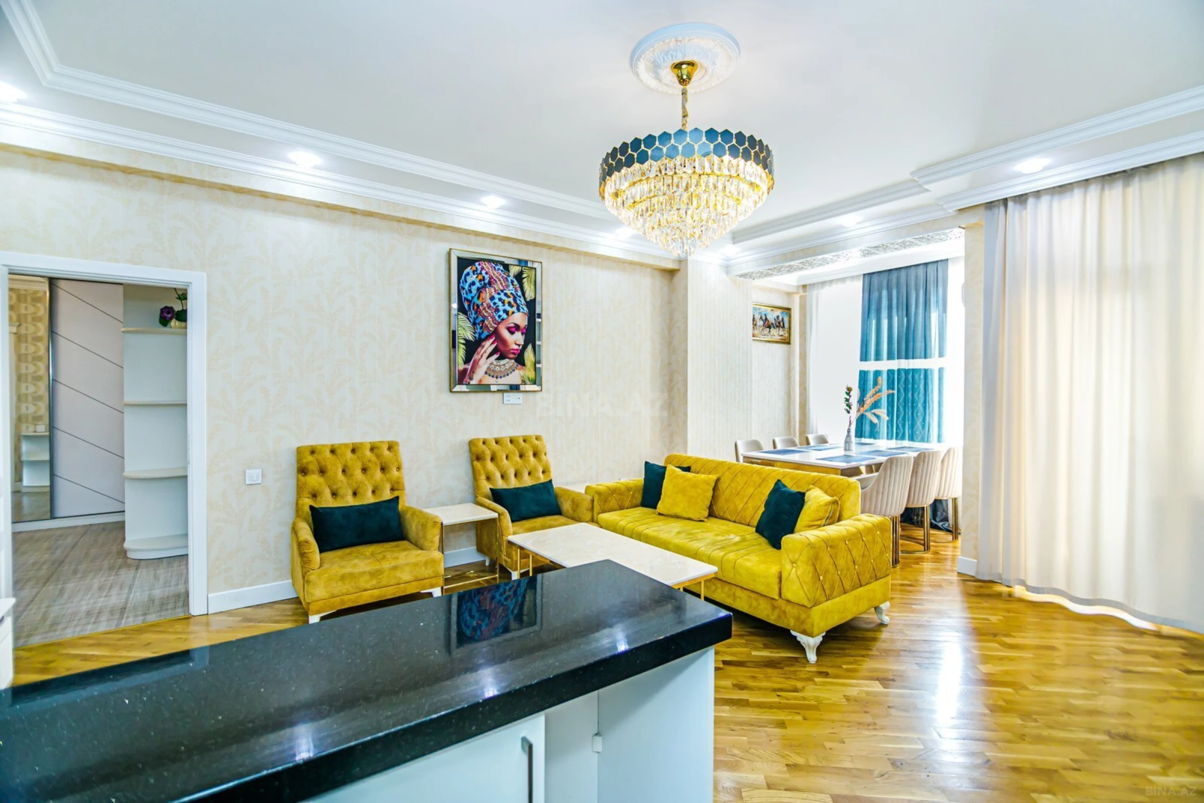 Kirayə verilir 2 otaqlı mənzil 81 m²