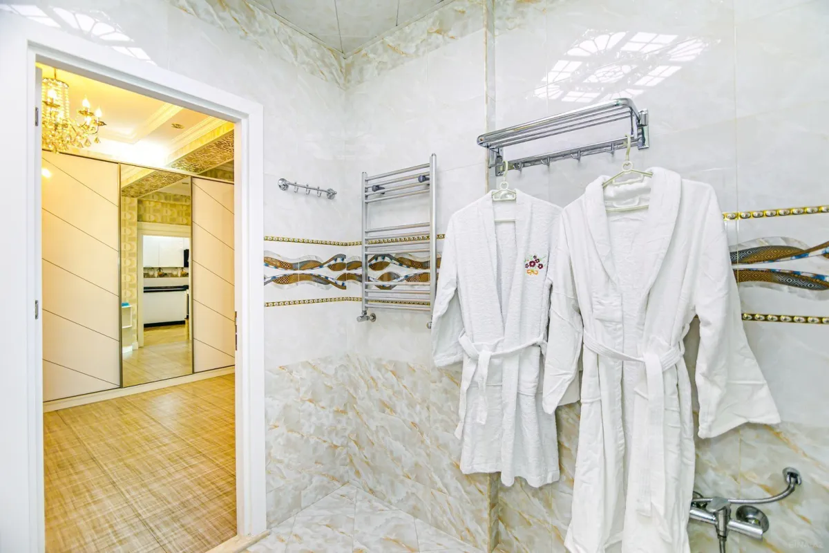 Kirayə verilir 2 otaqlı mənzil 81 m²