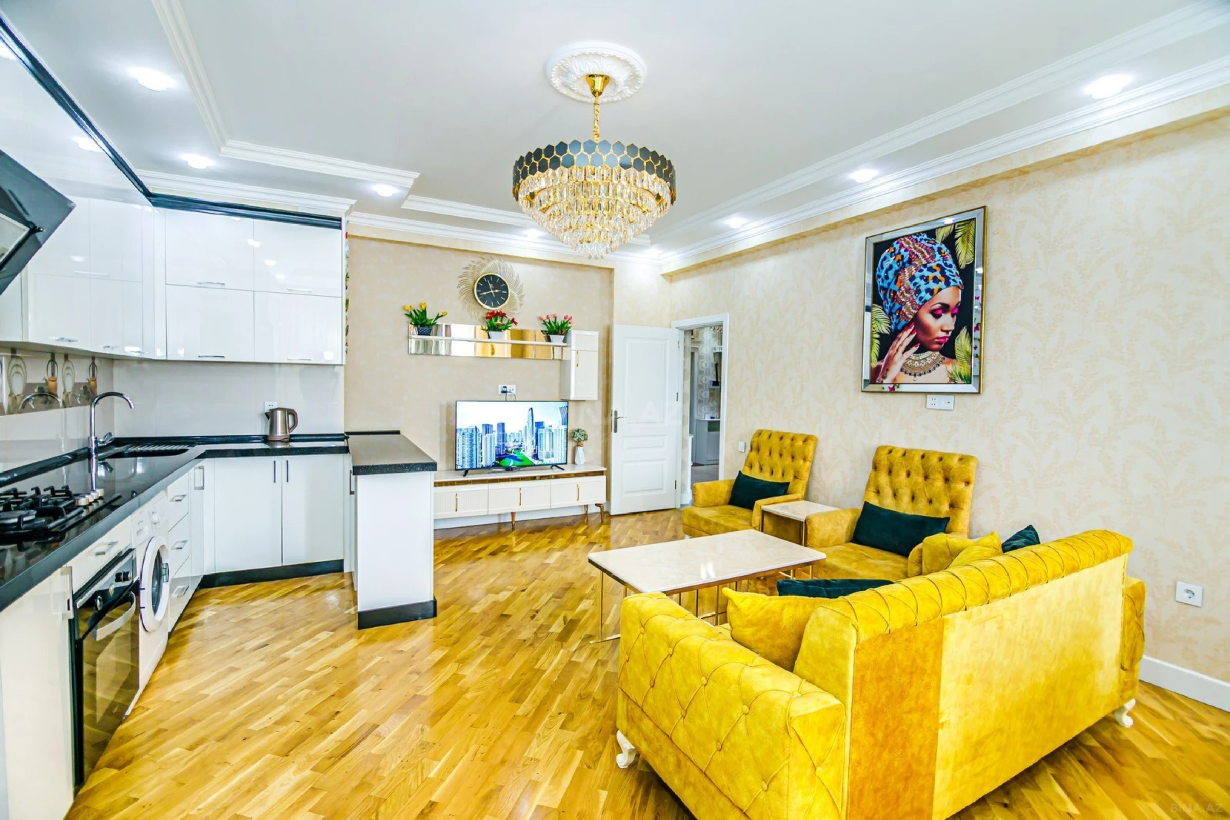 Kirayə verilir 2 otaqlı mənzil 81 m²