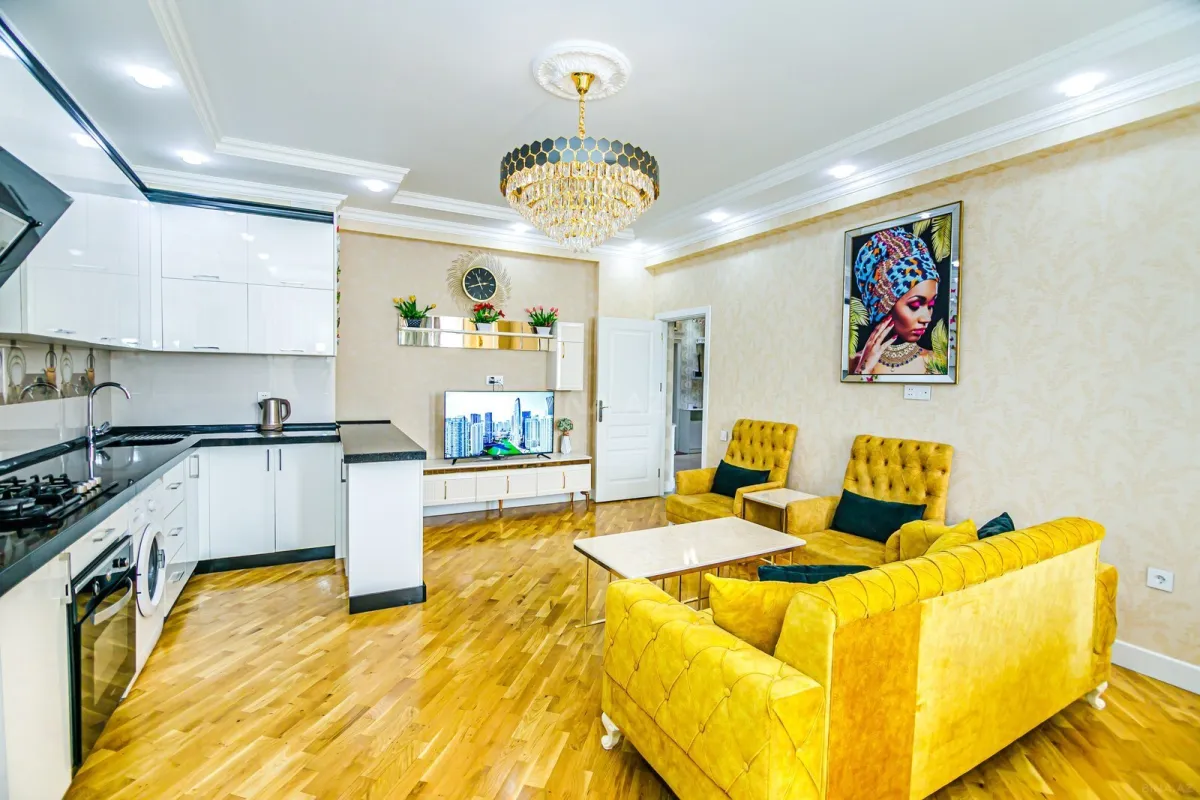 Kirayə verilir 2 otaqlı mənzil 81 m²
