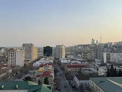 Satılır 3 otaqlı mənzil 140 m² — Bakı, Nizami 3 otaq 140.00 m²