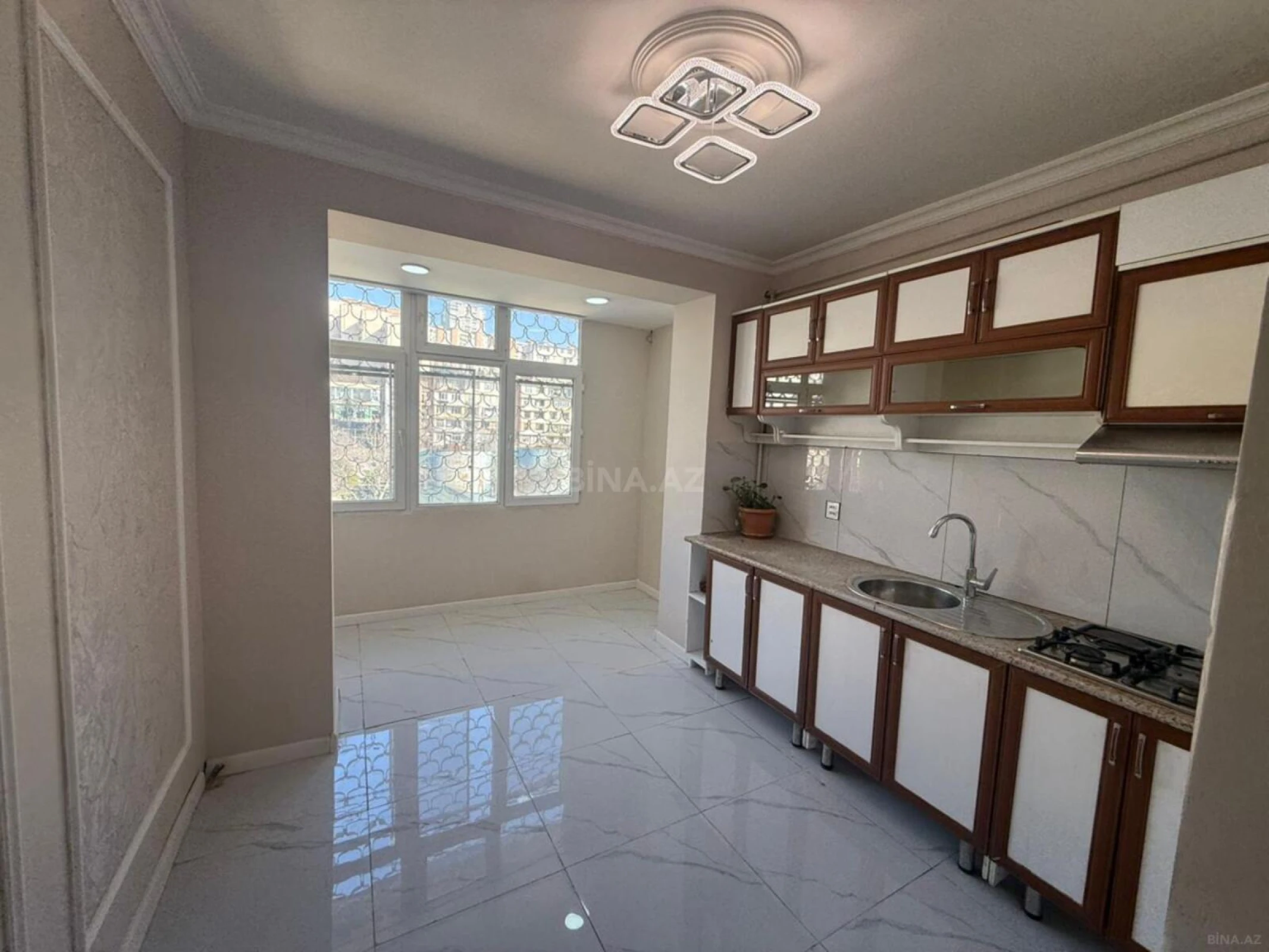 Satılır 3 otaqlı mənzil 85 m²