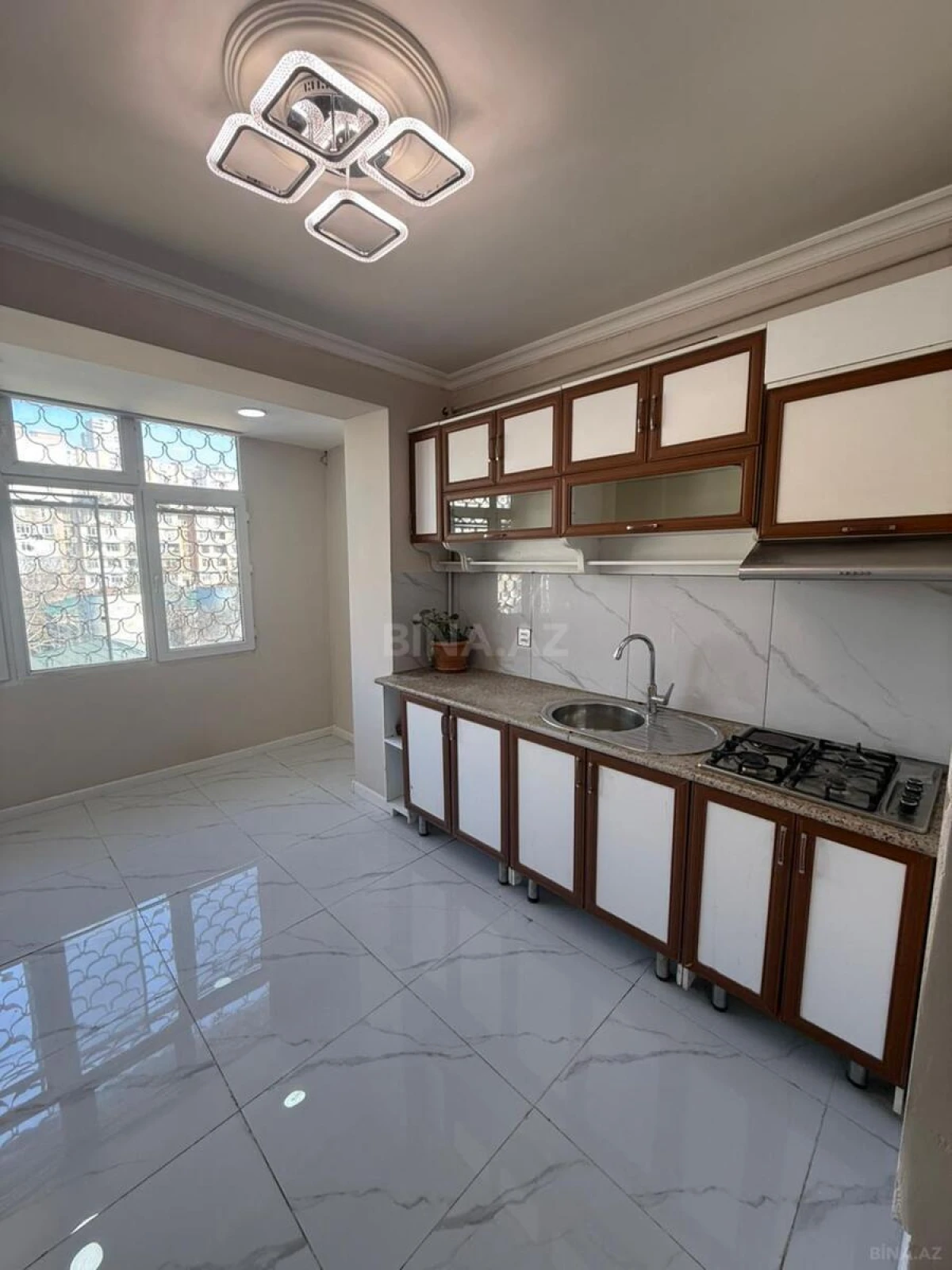 Satılır 3 otaqlı mənzil 85 m²