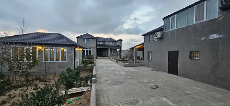 Satılır 6 otaqlı həyət evi 170 m²
