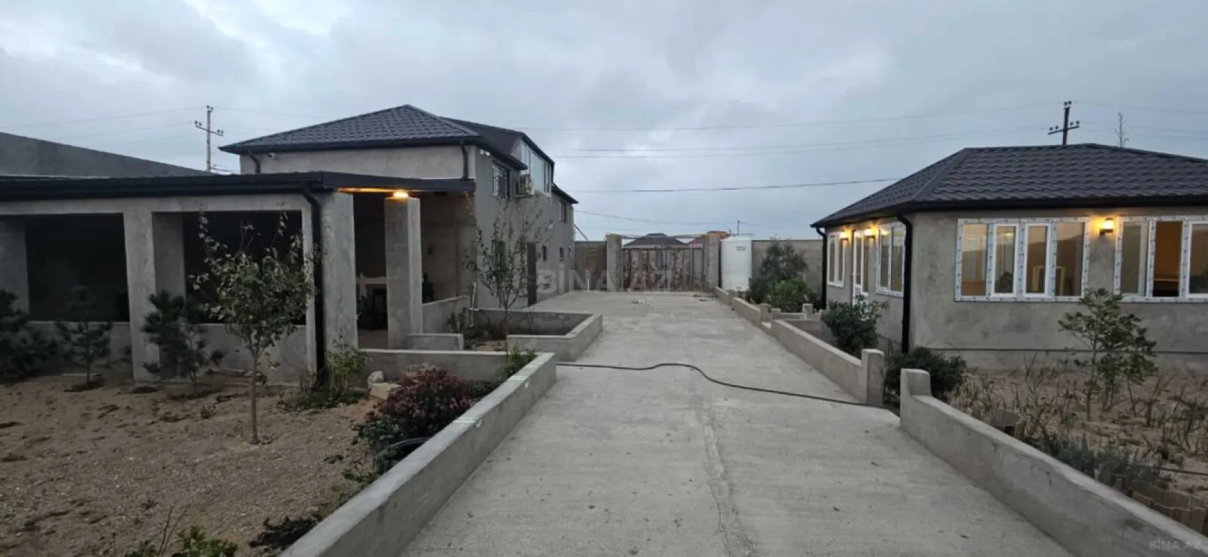 Satılır 6 otaqlı həyət evi 170 m²