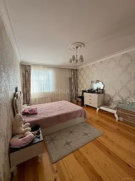 Satılır 5 otaqlı həyət evi 120 m²