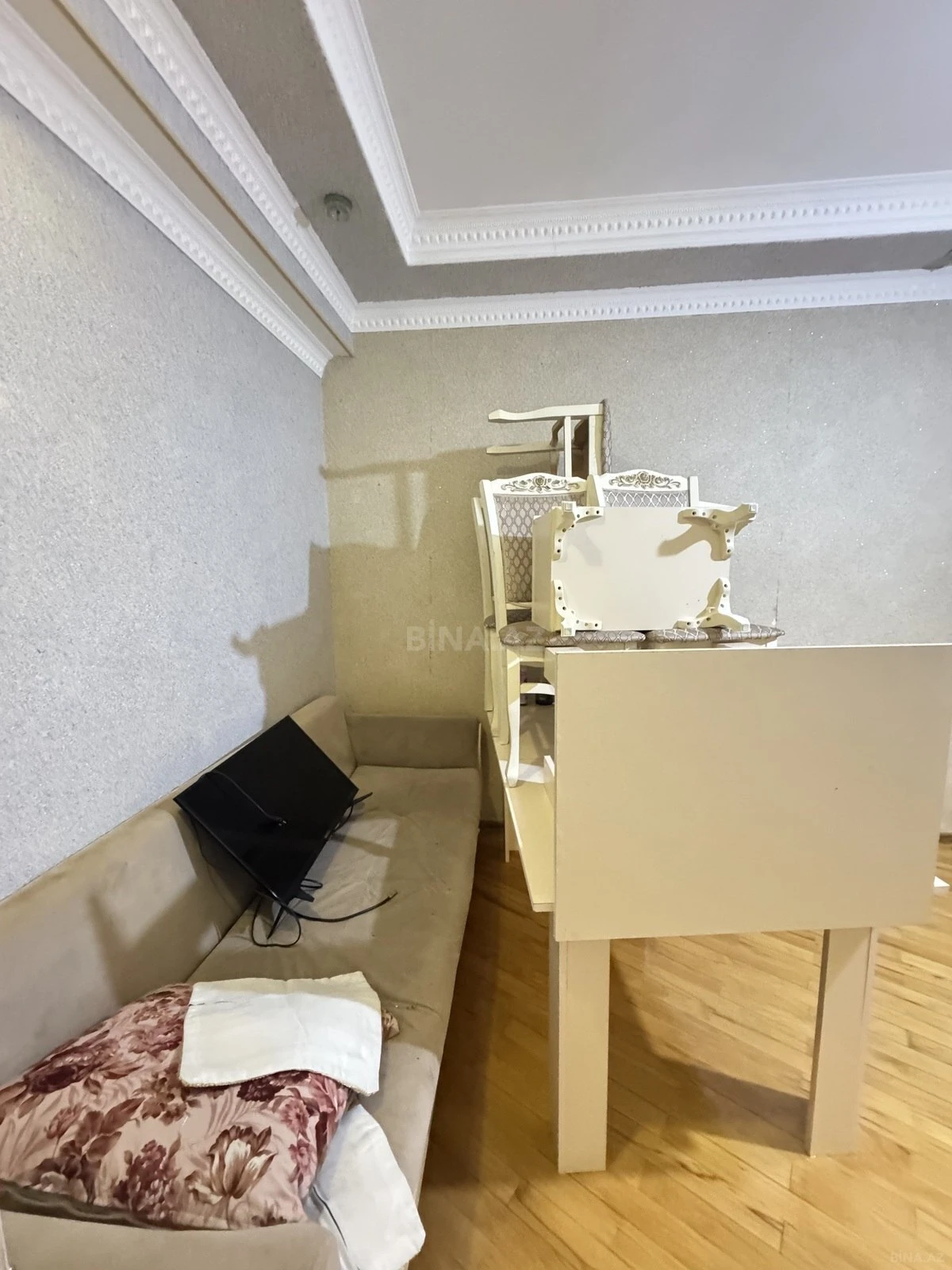 Kirayə verilir 2 otaqlı mənzil 60 m²