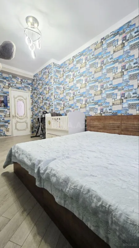 Satılır 3 otaqlı mənzil 143 m²