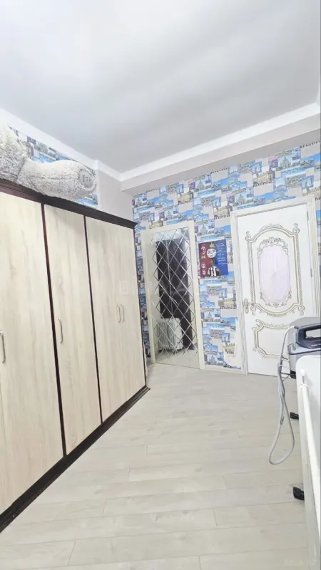 Satılır 3 otaqlı mənzil 143 m²