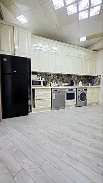 Satılır 3 otaqlı mənzil 143 m²