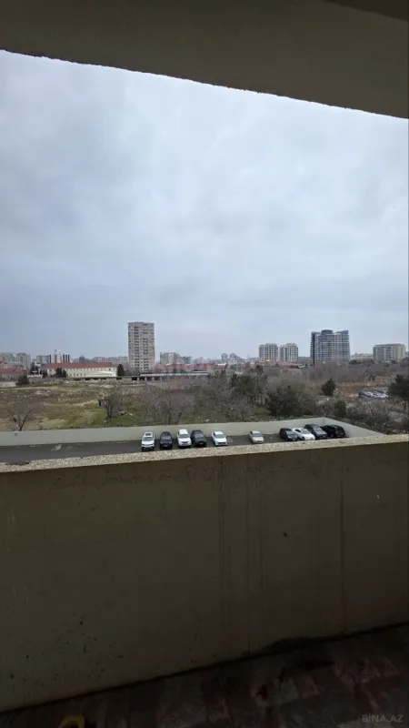 Satılır 3 otaqlı mənzil 143 m²